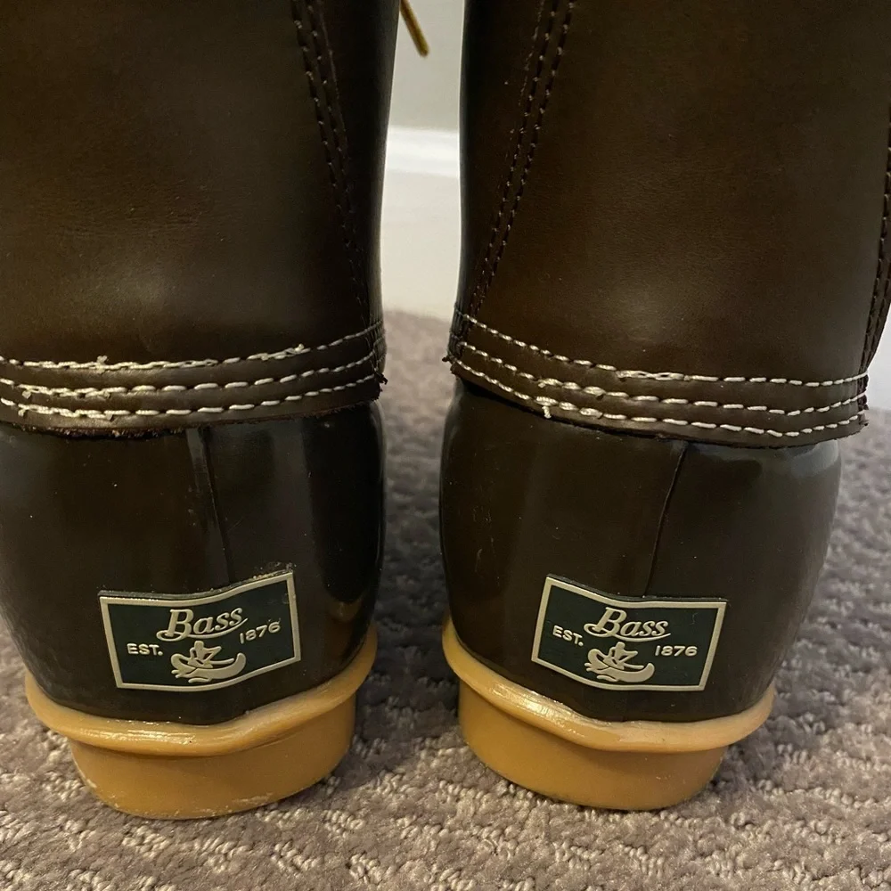 •G.H. BASS & CO.•Brown Leather Upper Harlequin Duck Boot - Picture 3 of 8